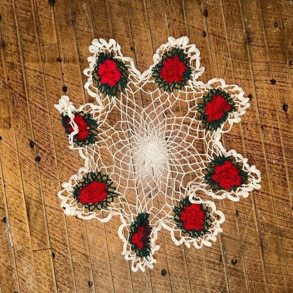 Handmade Irish crochet red roses 22 inch grandma doily - Picture 4 of 4
